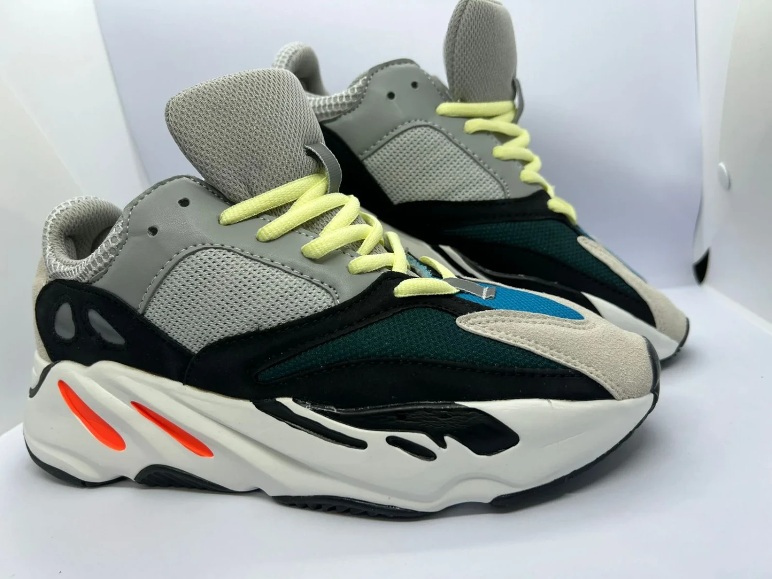 Adidas Yeezy Boost 700 Wave Runner